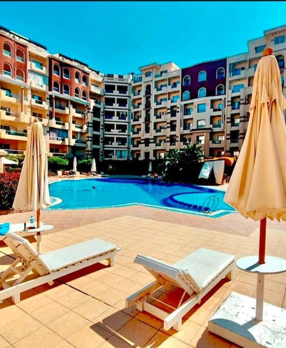 Sunny Studio With 3 Swimming Pools Florenza Hurghada Bagian luar foto